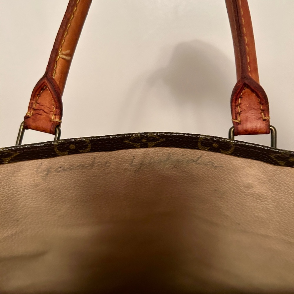 Louis Vuitton Sac Plat tote bag, a classic and versatile "flat bag" design. - Picture 14 of 16